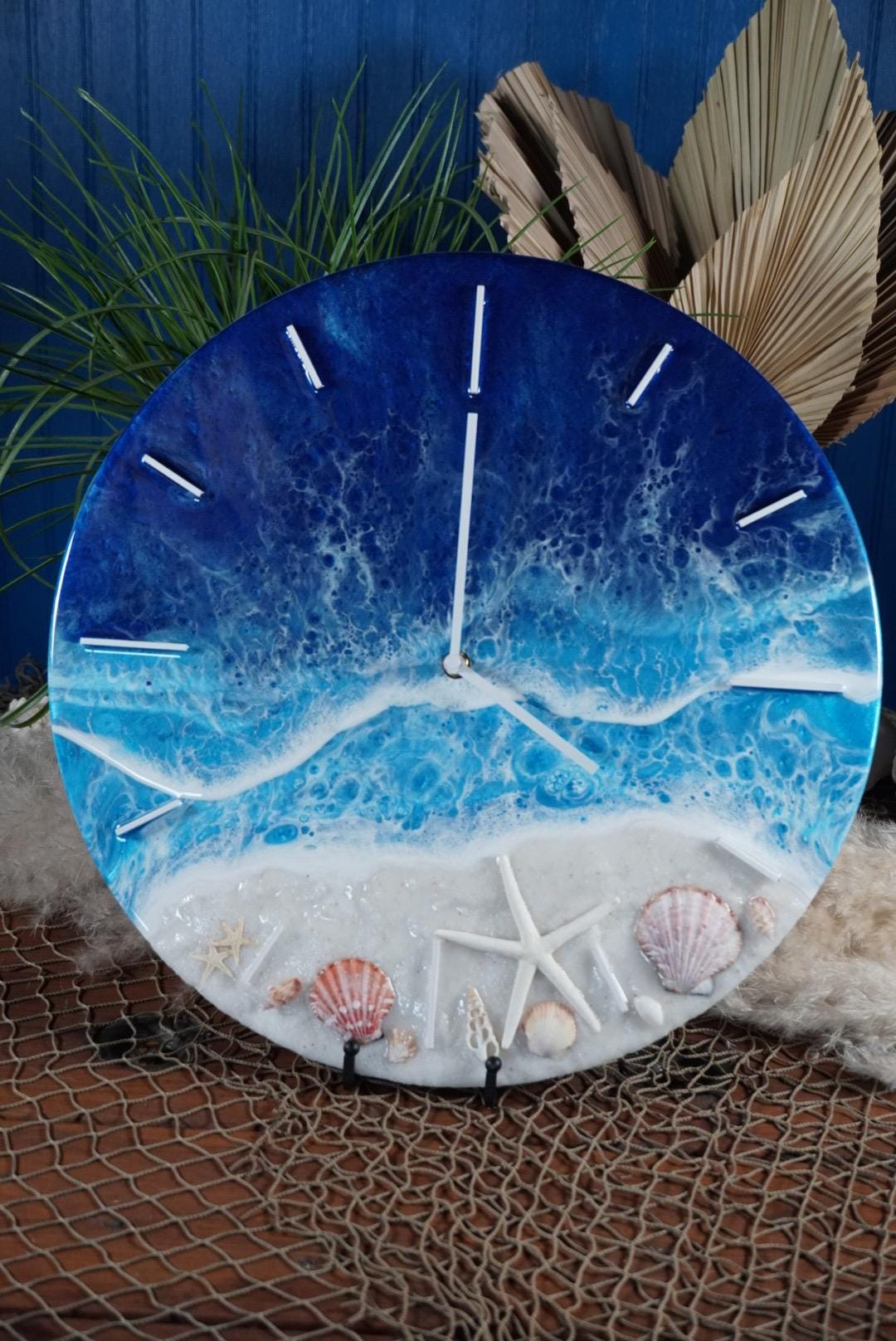 Ocean Waves and Sea Shell Clock