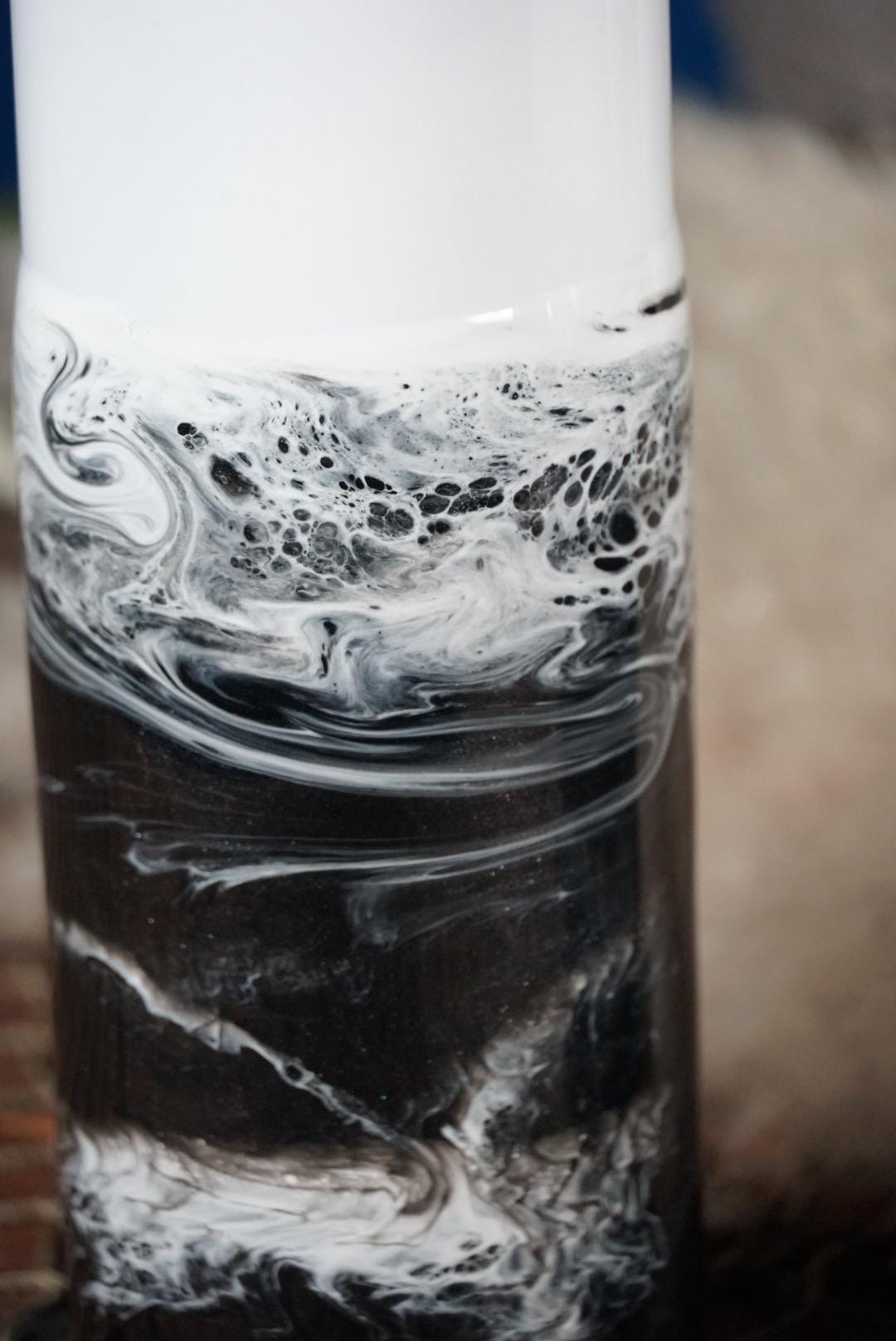Black and White Waves 20 oz Insulated Drink Tumbler | Coastal Decor