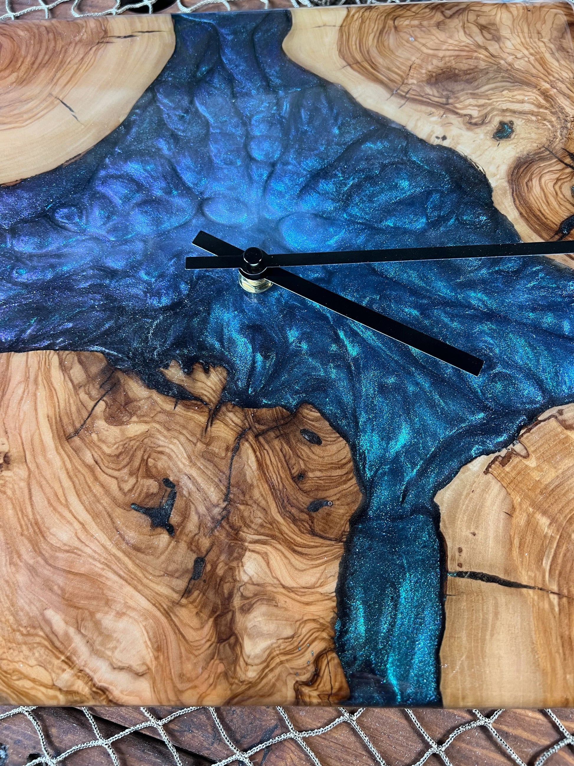 Color shift Olive wood Clock