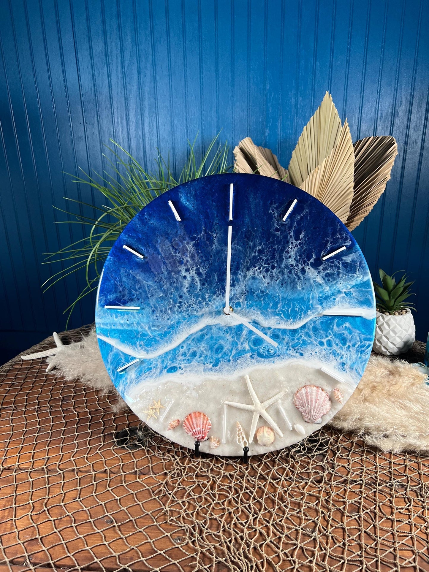 Ocean Waves and Sea Shell Clock