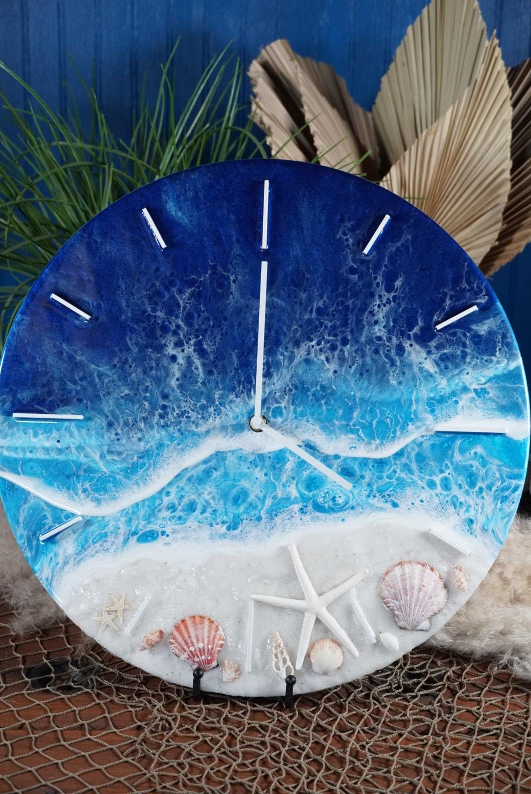 Ocean Waves and Sea Shell Clock