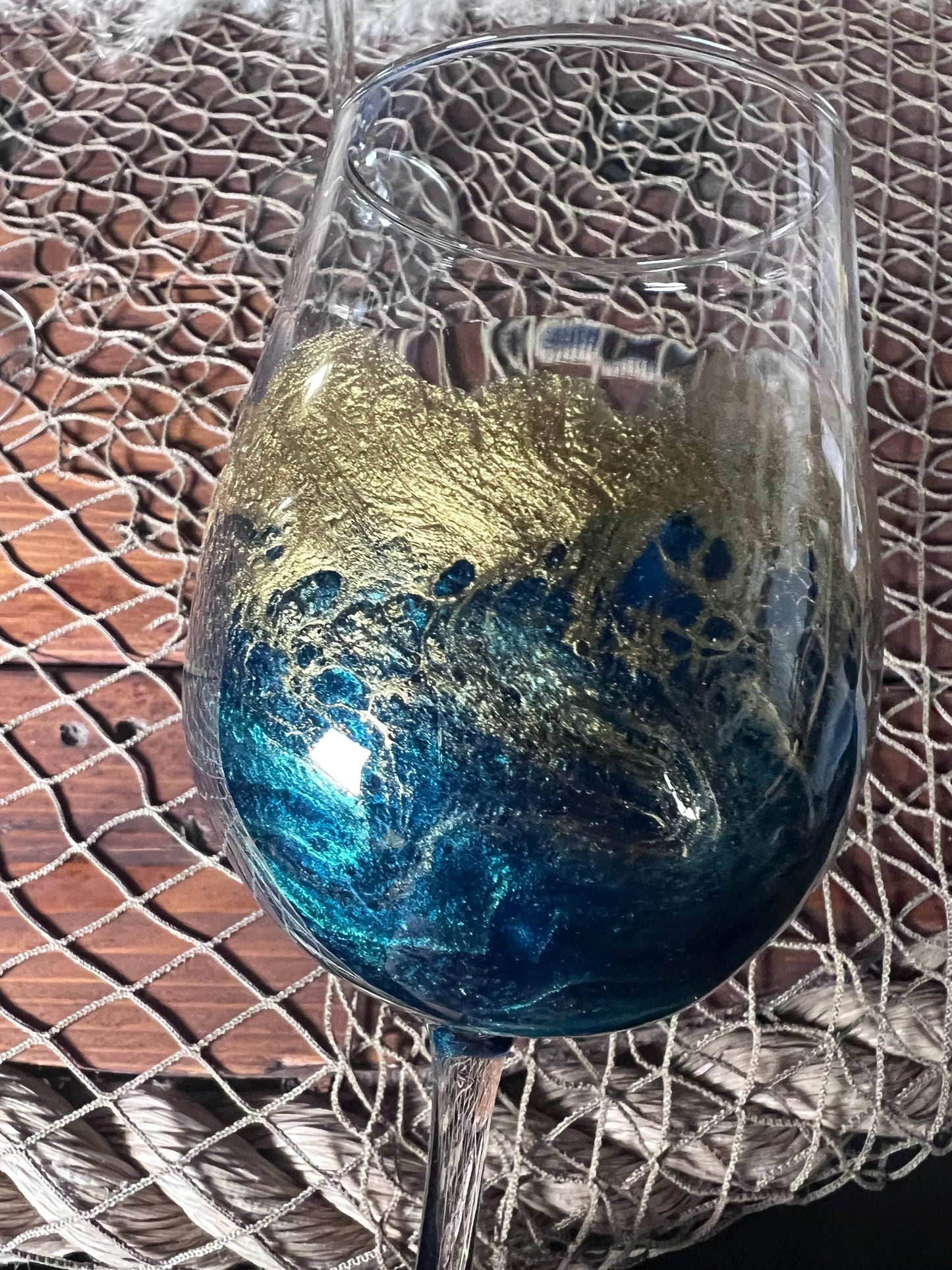Emerald Green with Golden Waves Wine Glasses | Coastal Decor