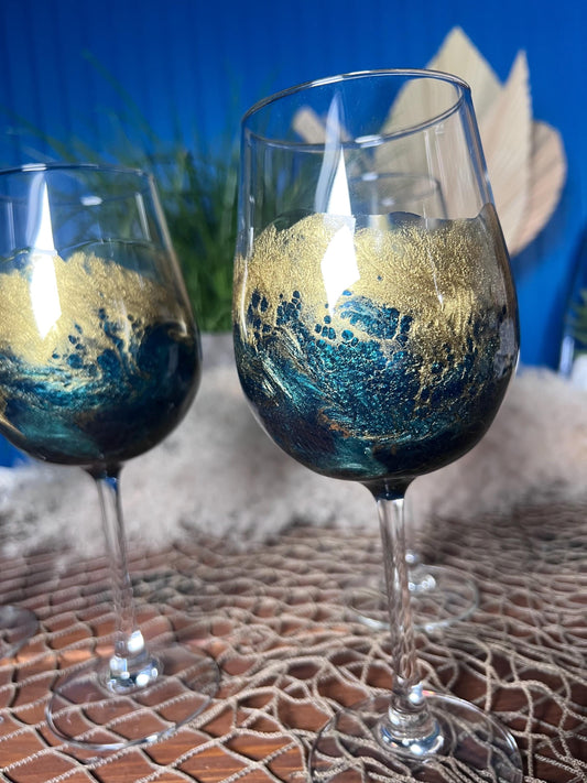 Emerald Green with Golden Waves Wine Glasses | Coastal Decor