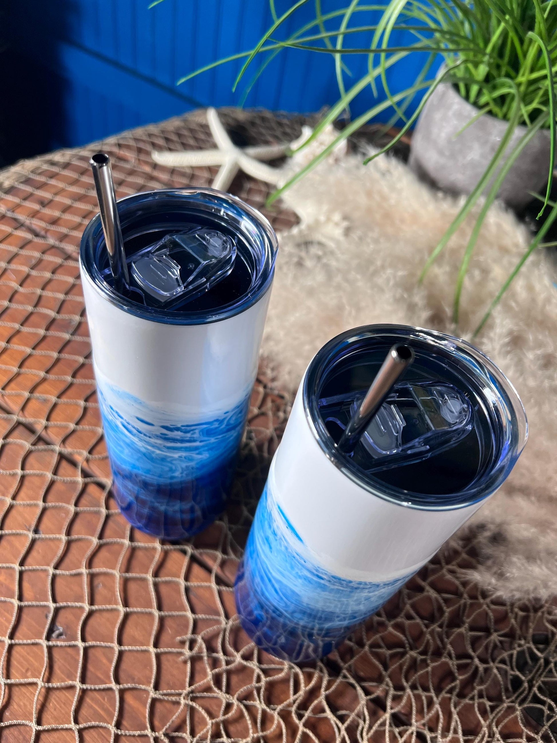 Ocean Waves 20 oz Insulated Drink Tumbler | Coastal Decor