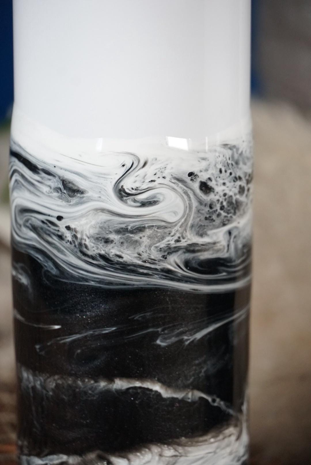 Black and White Waves 20 oz Insulated Drink Tumbler | Coastal Decor