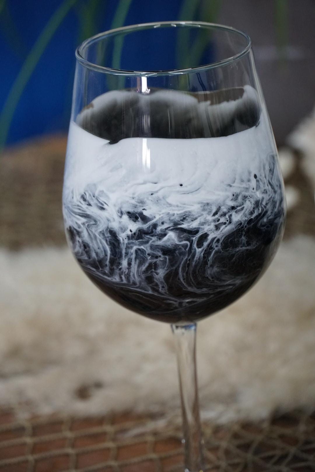 Black with Ocean Waves Wine Glasses | Coastal Decor