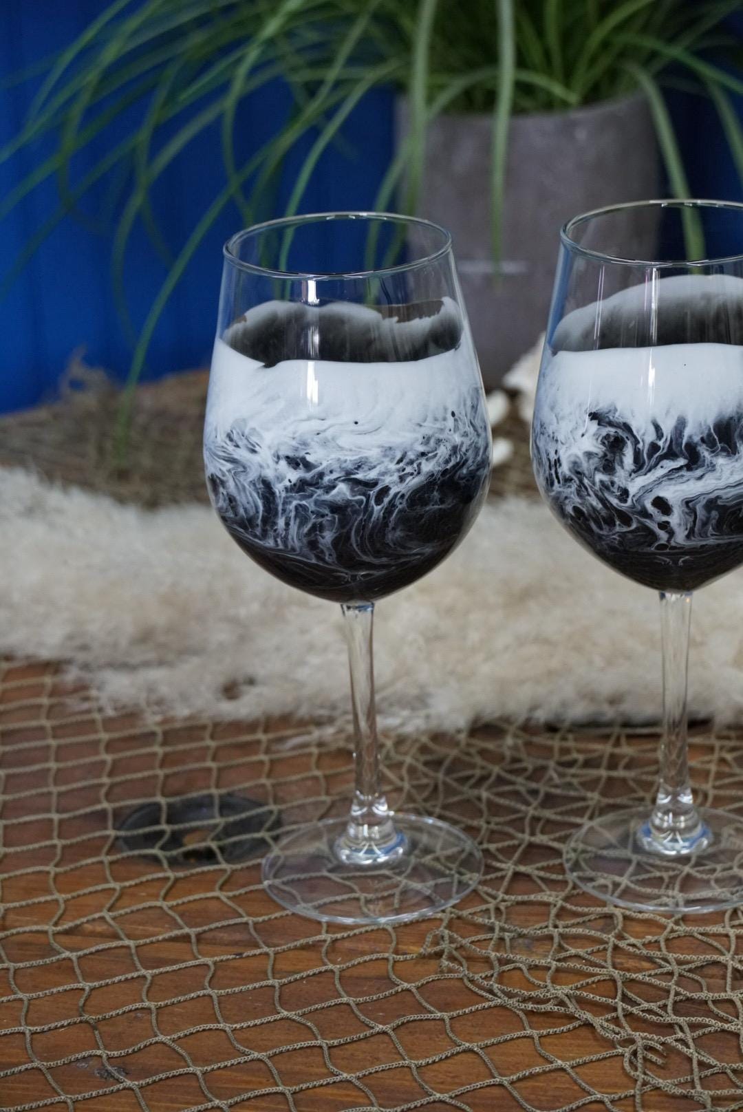 Black with Ocean Waves Wine Glasses | Coastal Decor