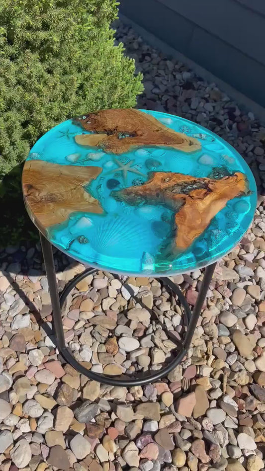 Oceanscape Sea Shell Seaside  Accent Table, Side Table, End Table